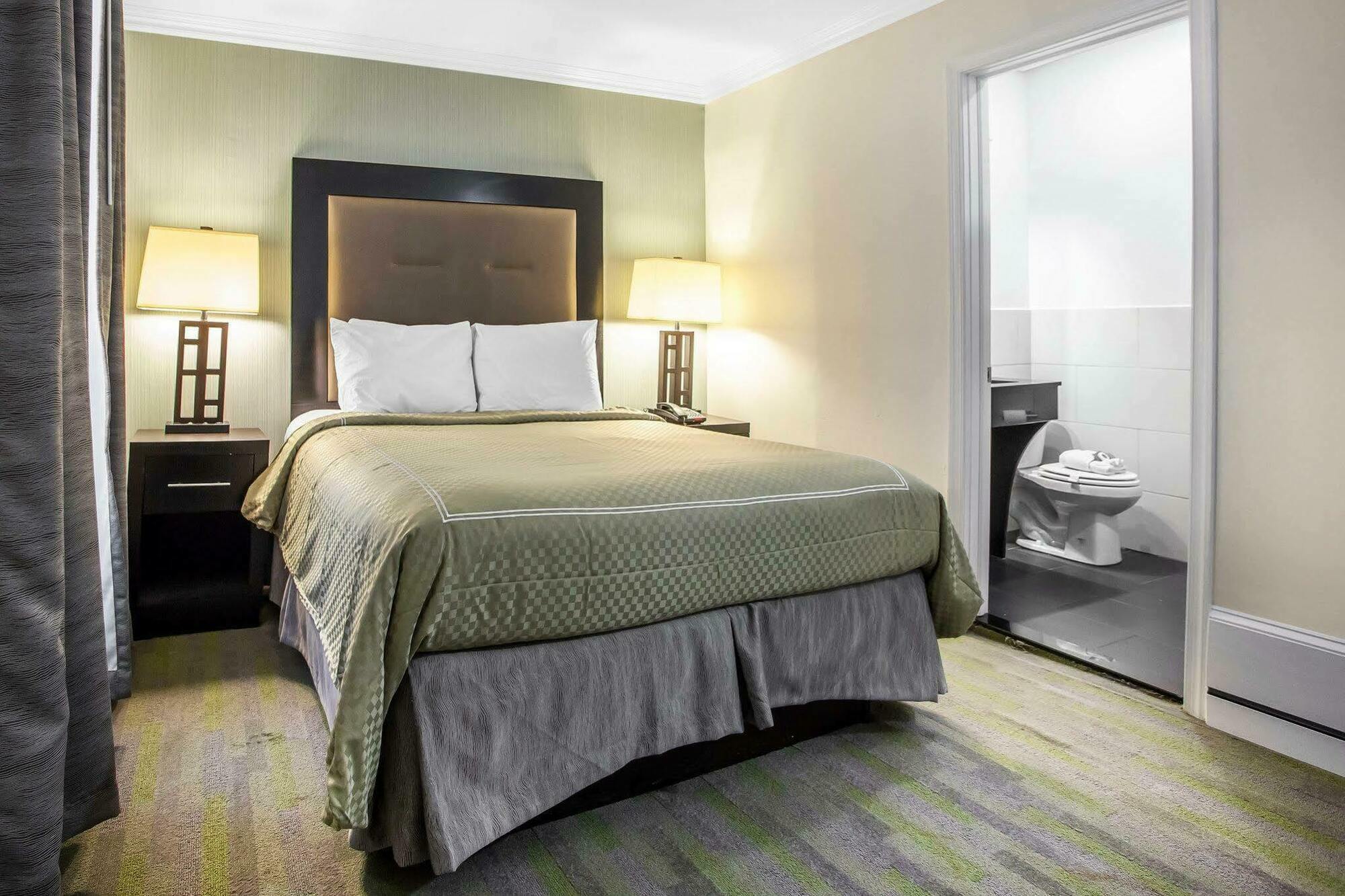 Quality Inn Center City Филаделфия Екстериор снимка