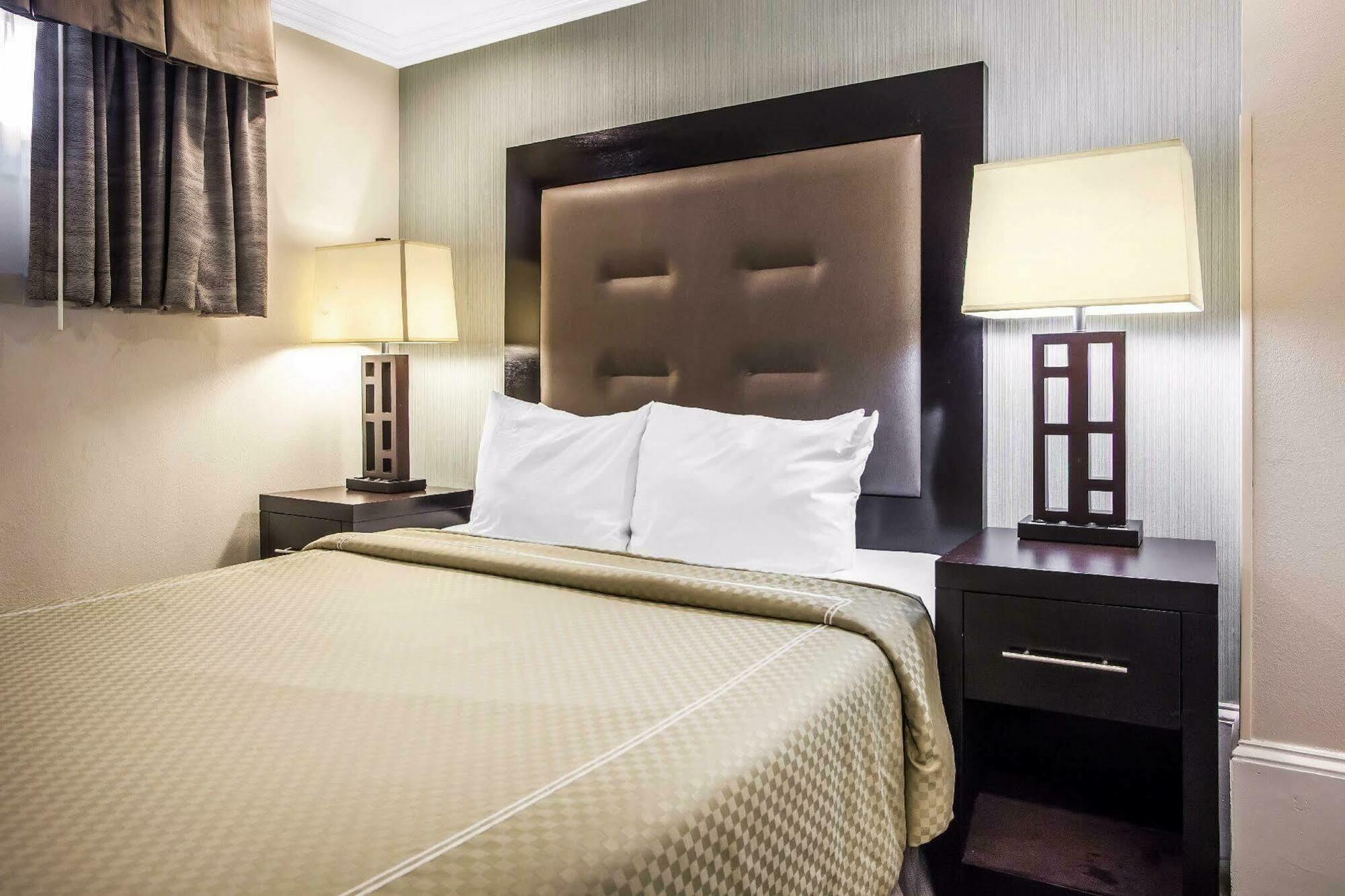 Quality Inn Center City Филаделфия Екстериор снимка