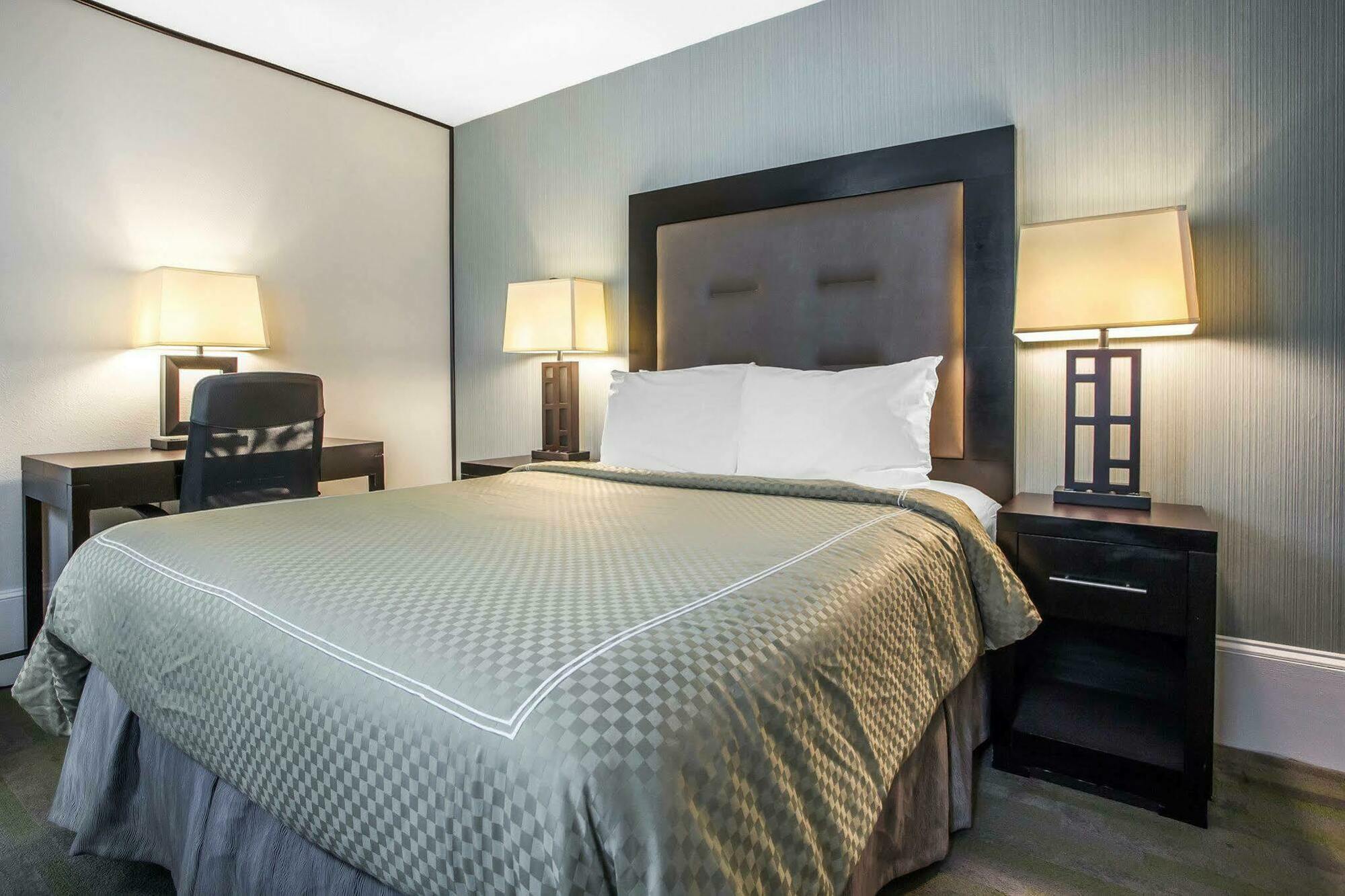 Quality Inn Center City Филаделфия Екстериор снимка